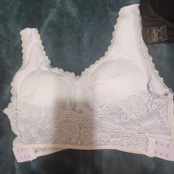 Bras - Picture 1 of 4